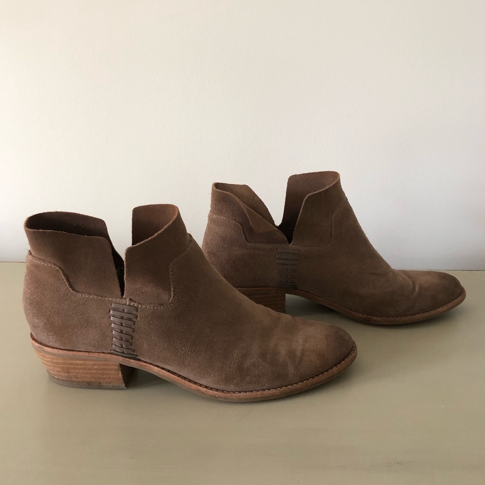 Dolce Vita Booties